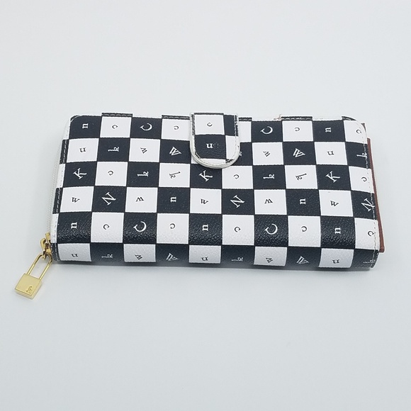 CKNW Canada Handbags - CNKW Canada Saffiano Leather Logo Wallet